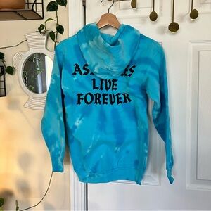NWOT assholes live forever hoodie